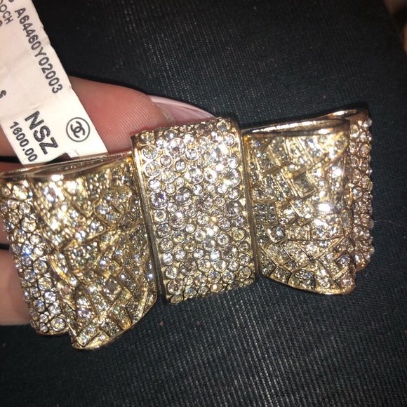 Chanel bow brooch pin - Picture 5 of 11